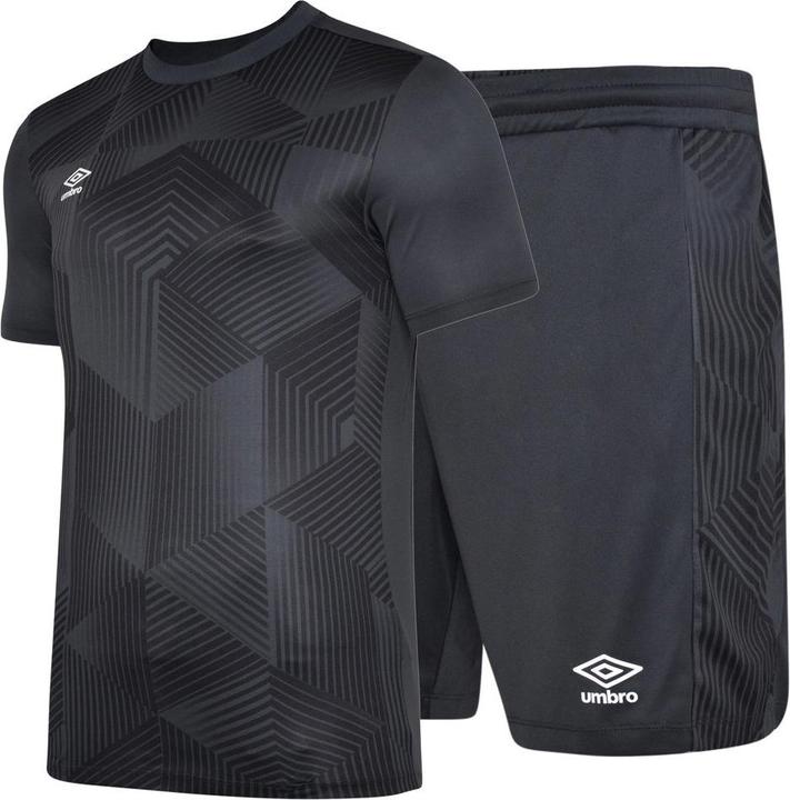 Actual product image Umbro Maxium football kit (128)