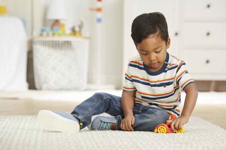 Produktbild Hasbro Iron Man Action-Figur und Iron Racer Fahrzeug, Spielzeug für K