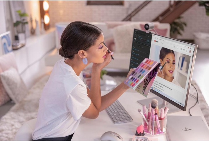 Actual product image HP U28 (3840 x 2160 Pixels, 28")