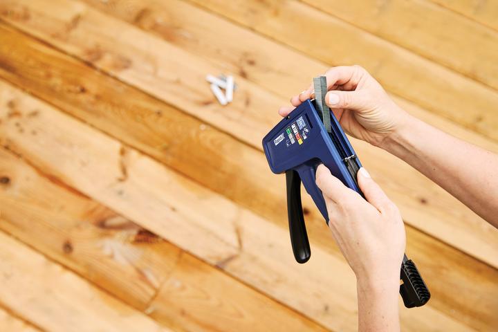 Actual product image Rapid RPC7 hand tacker