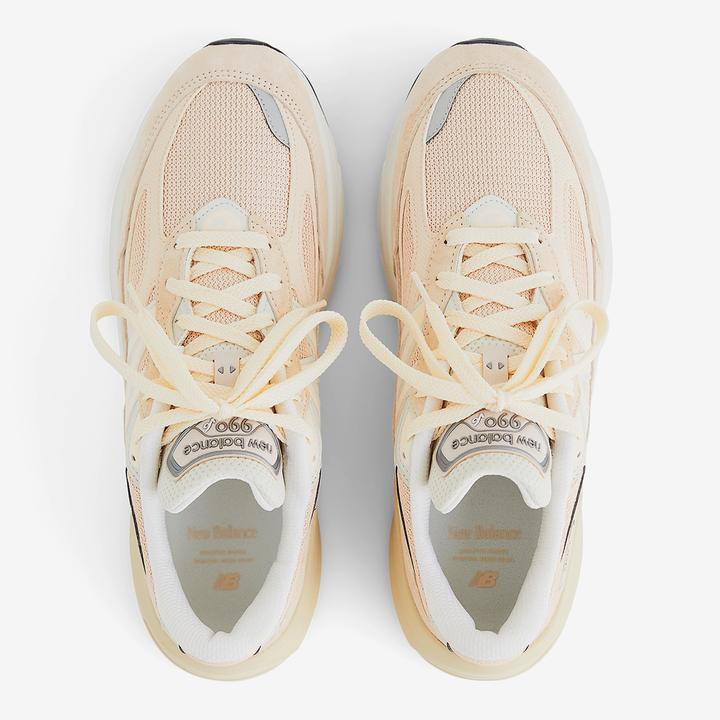 Produktbild New Balance U990VR6 (43)