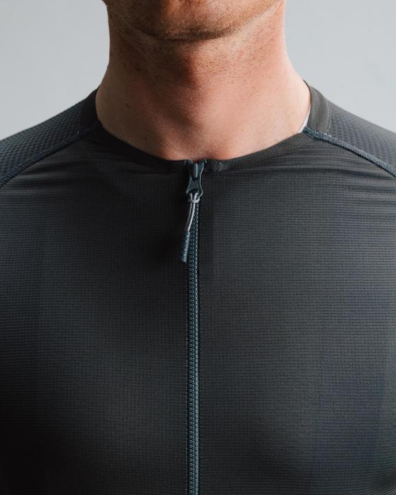 Actual product image Isadore Alternative (M)