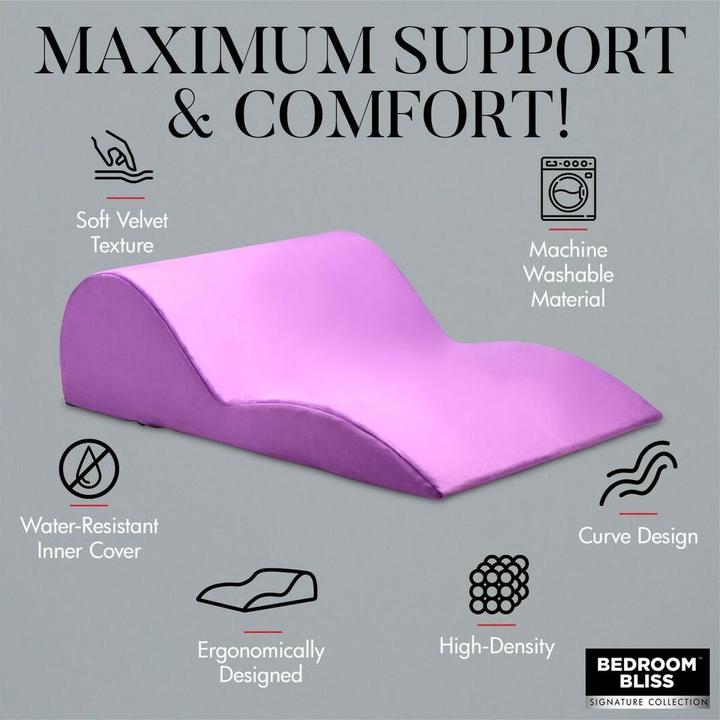 Produktbild Bedroom Bliss Contoured Love Cushion