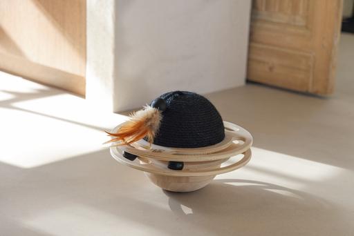 Produktbild Designed by Lotte Holz Spielball (Kratzspielzeug Katze)