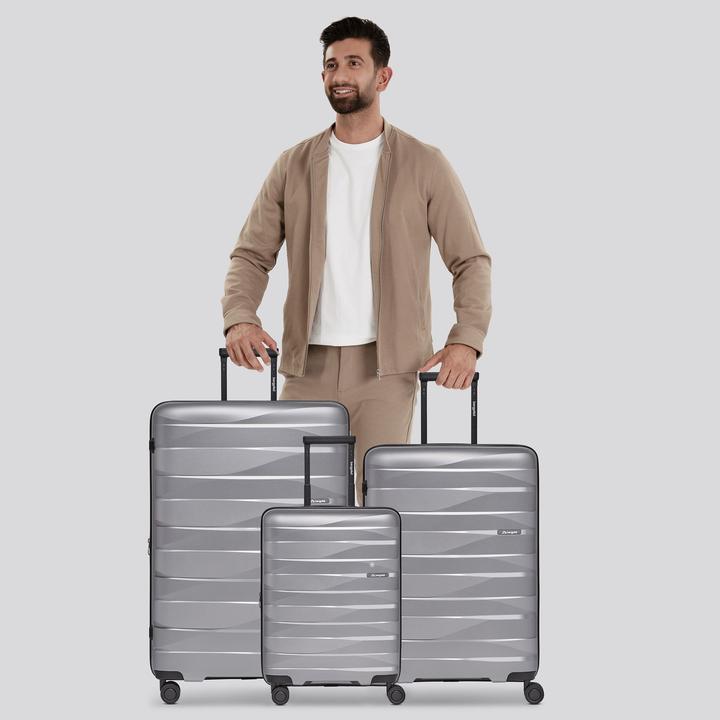 Actual product image Bergpfeil Travel 4-wheel suitcase set, 3-piece, with stretch fold (228 l)