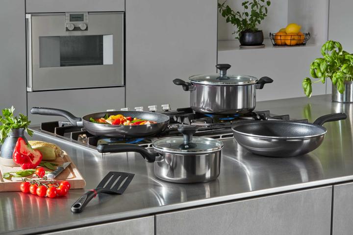 Produktbild Tefal Resist (24 cm, Bratpfanne, Aluminium)