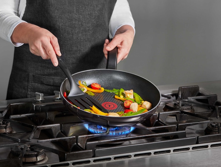 Produktbild Tefal Resist (20 cm, Bratpfanne, Aluminium)