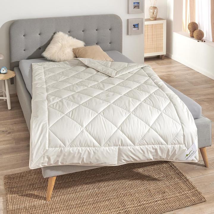 Actual product image Traumschlaf Kamel-Zirbe medium (900 g, 135x200 cm, Camel hair)