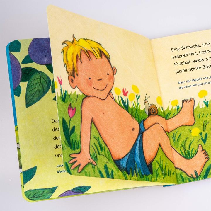 Actual product image Abrams & Chronicle Baby Elephant: Finger Puppet Book (English, German)
