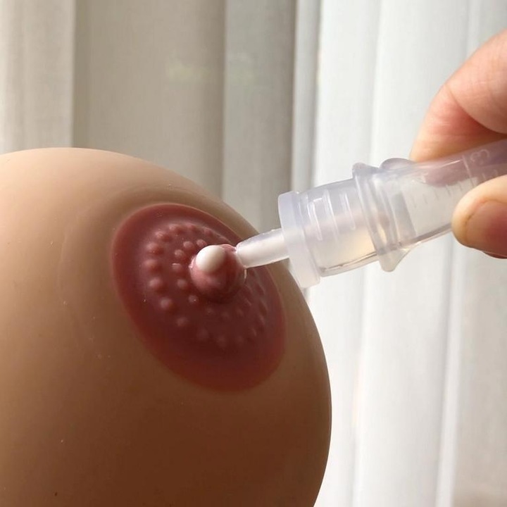 Actual product image Haakaa Colostrum