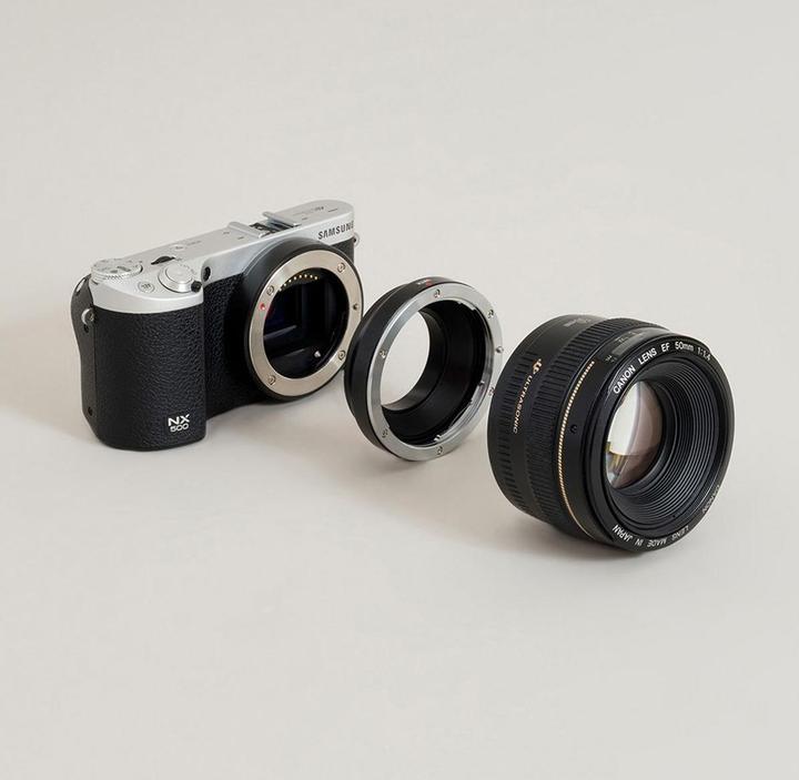 Produktbild Urth Lens Mount Adapter: Compatible with Canon (EF / EF S) Lens to Samsung NX Camera Body