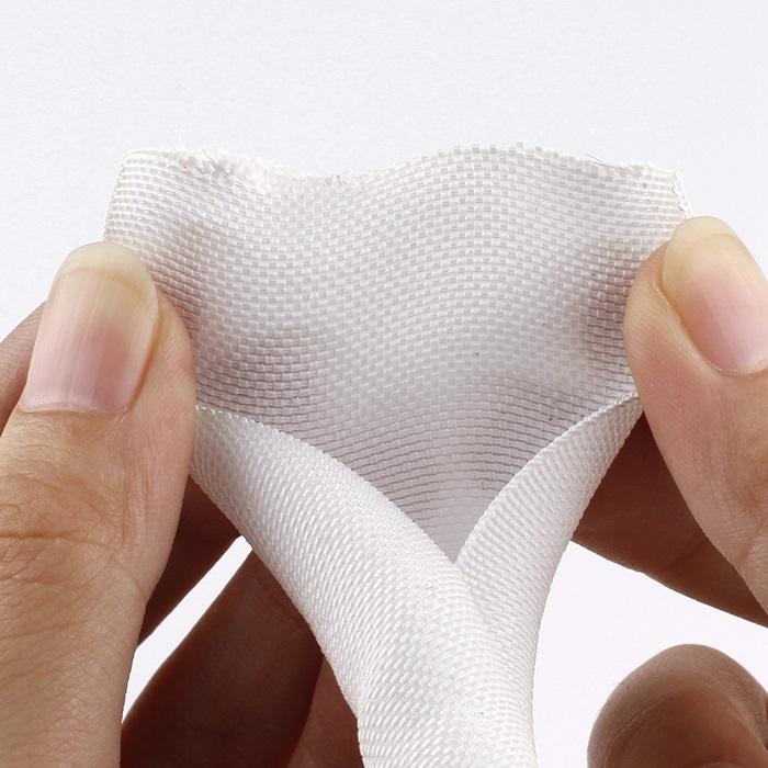 Produktbild Audioraq Kabelführung, weiss, in 25mKarton Abrollbox (Kabelschlauch, 2500 cm)