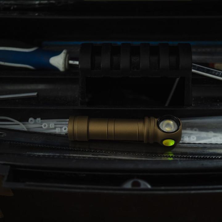 Produktbild ArmyTek Wizard C2 Pro Max Sand White LED Taschenlampe mit Gürtelclip, mit Holster akkubetrieben 400 (12.15 cm, 4000 lm)