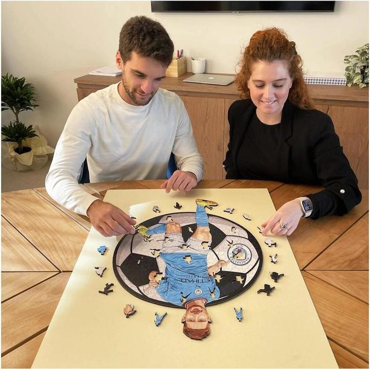 Productafbeelding Iconic Man City FC - Kevin De Bruyne - Houten legpuzzel maat M (270 stukjes) (270 onderdelen)