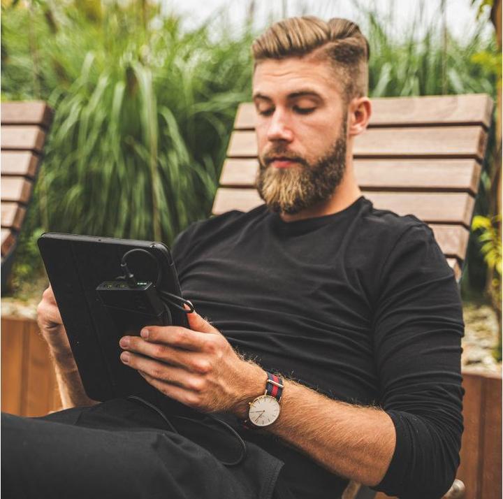 Actual product image GreenCell PBGC02S Battery Charger Lithium Polymer (LiPo) (10000 mAh, 18 W, 37 Wh)