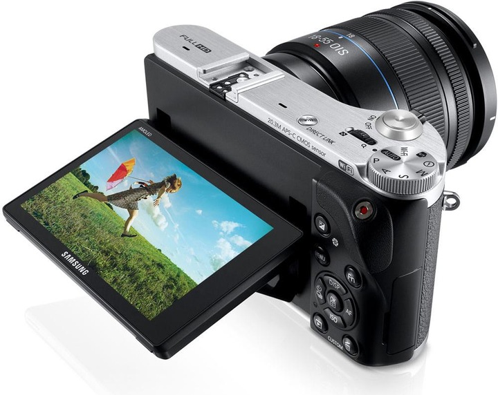 Produktbild Samsung NX300, 18-55mm Kit inkl. Lighroom (APS-C / DX)