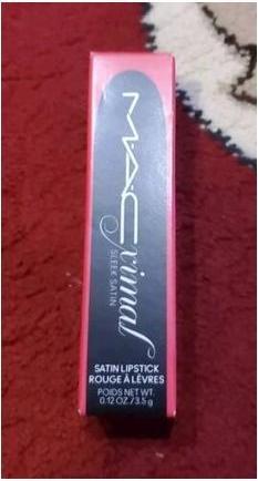 Actual product image MAC Cosmetics MACximal Sleek Satin Lipstick BRAVE RED (Brave Red)
