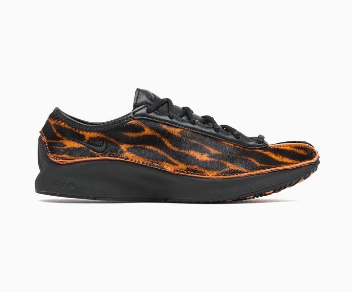 Alpha Orange, Noir