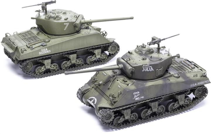 Actual product image Hornby M4A3(76)W Battle of the Bulge