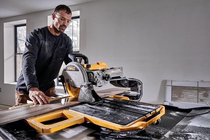 Image du produit DeWalt Scie à carrelage 1600W (Scies)