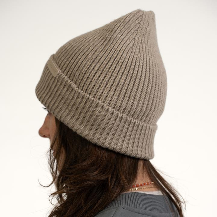 Actual product image Expatrié Luna knitted hat (One size)