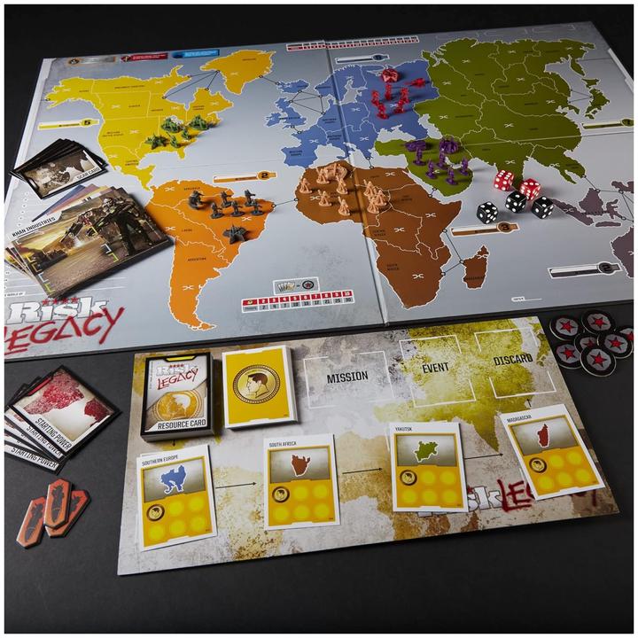 Produktbild Hasbro Gaming Avalon Hill - Risk Legacy (Englisch)