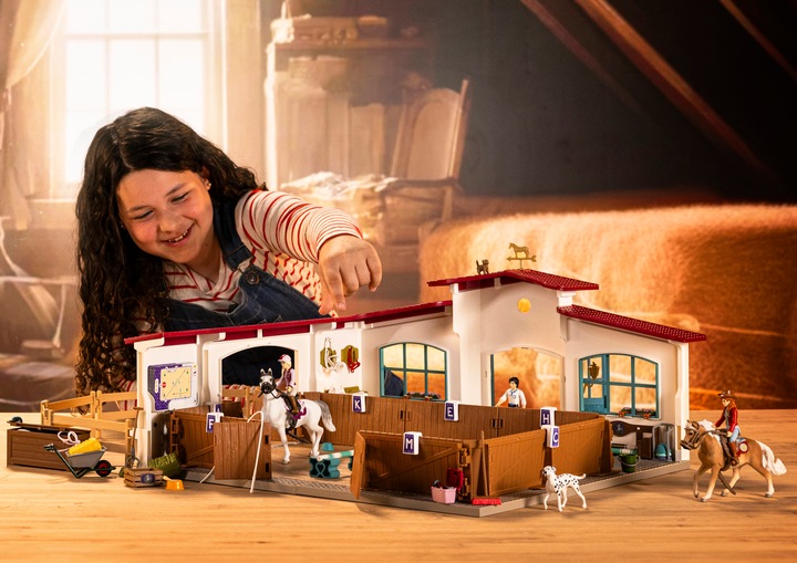 Actual product image Schleich Peppertree riding arena