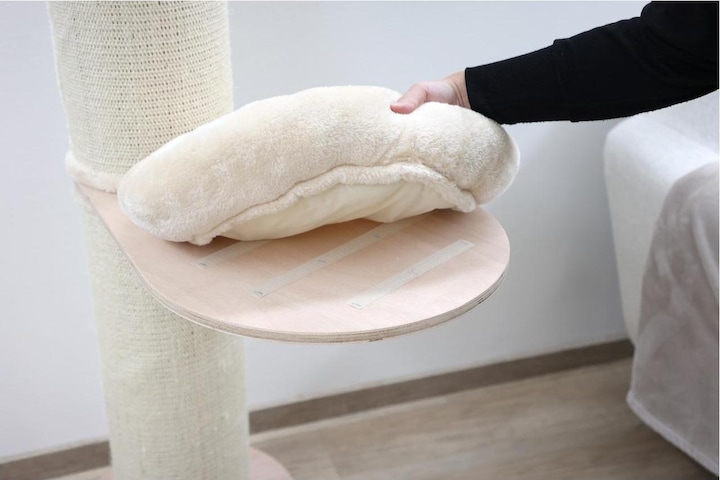 Actual product image Kerbl Dolomite Tower (187 cm, Beige)