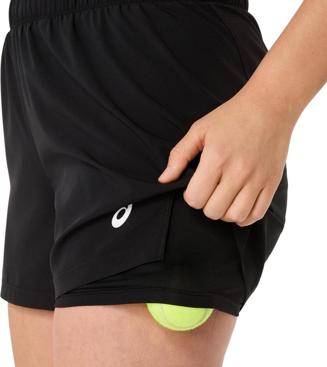 Actual product image ASICS Performance Court 2-N-1 Short Damen Schwarz (S)