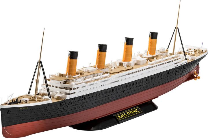 Actual product image Revell R.M.S. Titanic