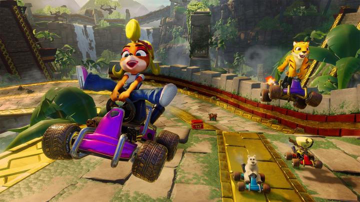 Produktbild Activision CTR Crash Team Racing: Nitro Fueled (Switch, DE)