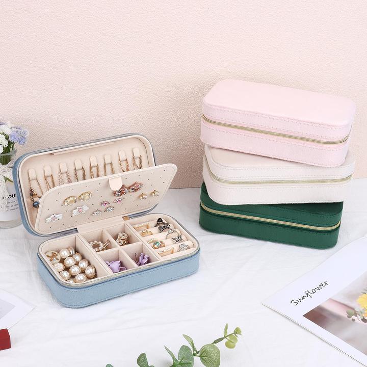 Produktbild Only-Bags.Store Kleine Reiseschmuckschatulle Samt