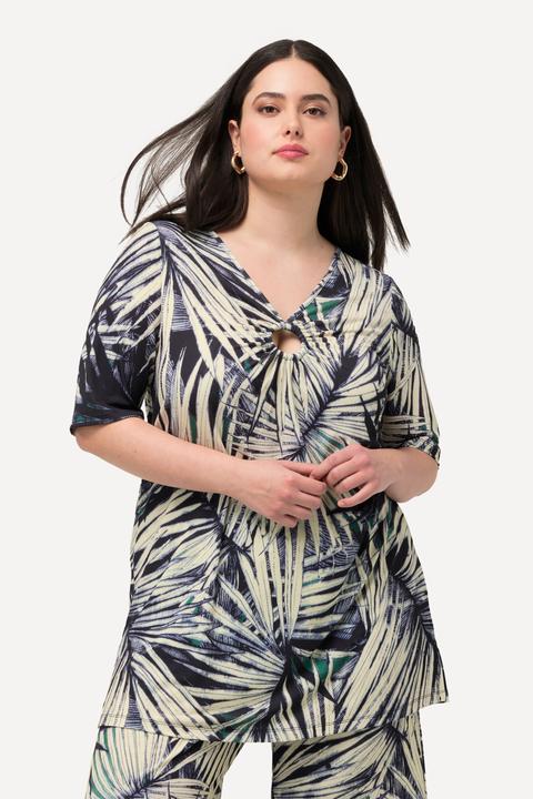 Immagine prodotto Ulla Popken T-shirt con foglie di palma, anello decorativo, scollo a V e mezze maniche (42, 44)