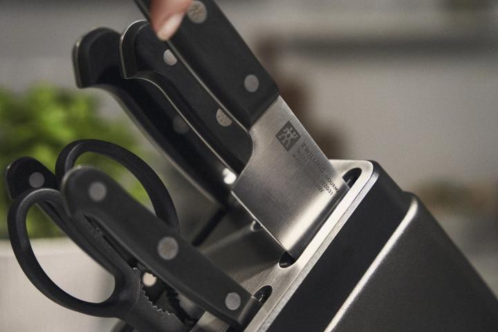 Actual product image Zwilling 7-piece Gourmet self-sharpening knife block