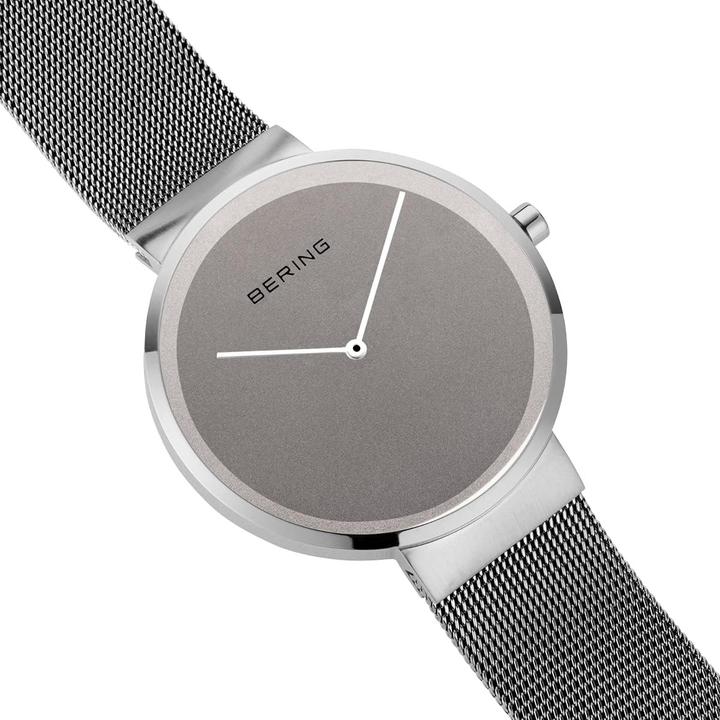 Actual product image Bering Classic (Analogue wristwatch, 39 mm)