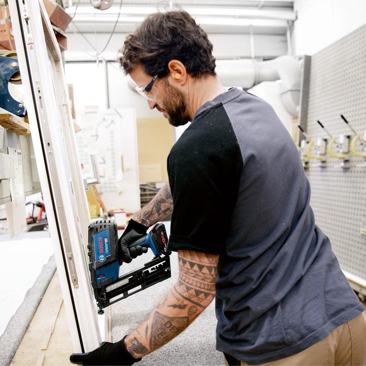 Actual product image Bosch Professional GNH 18V-64 Cordless nailer 0601481102