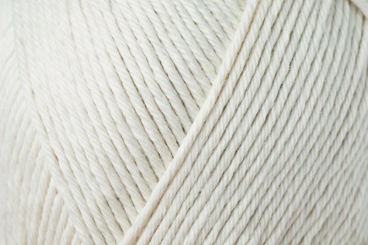 Actual product image Rowan Summerlite DK (130 m)