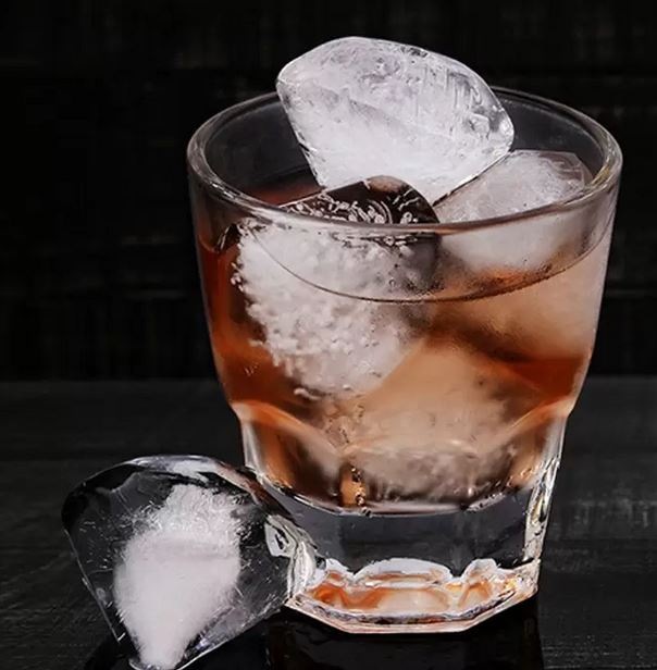 Actual product image PhoneLook Silicone Ice Cube Maker for 4 Creative Diamond Shaped Ice Cubes