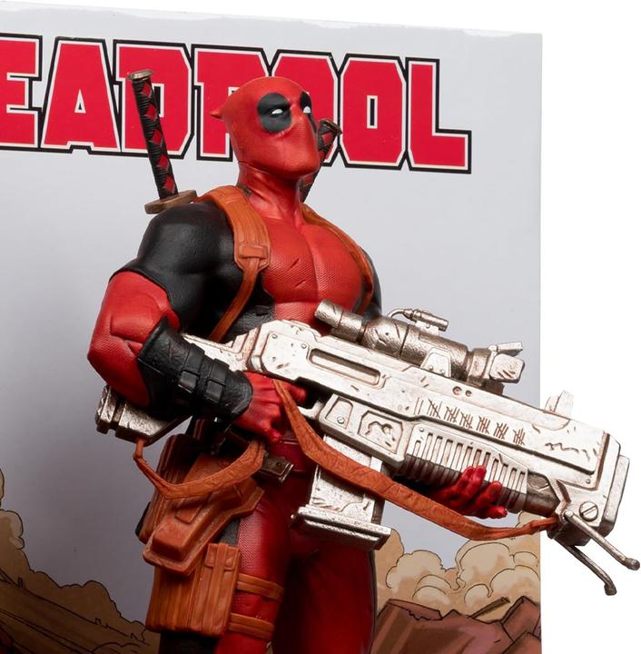 Actual product image McFarlane Marvel Collection PVC Statue 1/6 Deadpool (Deadpool #1) 27 cm