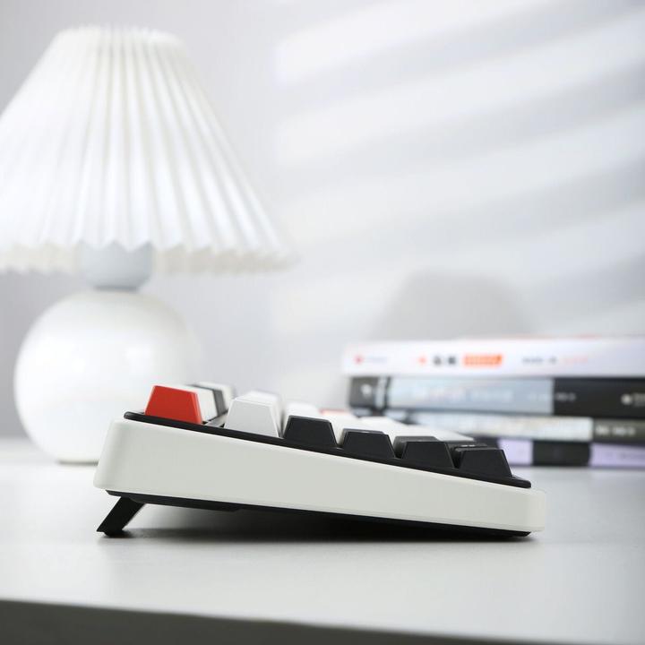 Immagine prodotto Varmilo Minilo VXT81 Retro (USA, Cablato, Senza fili)