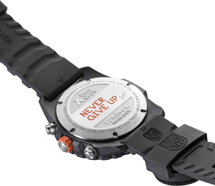 Actual product image Luminox Bear Grylls Survival 3740 (Chronograph, Analogue wristwatch, 45 mm)
