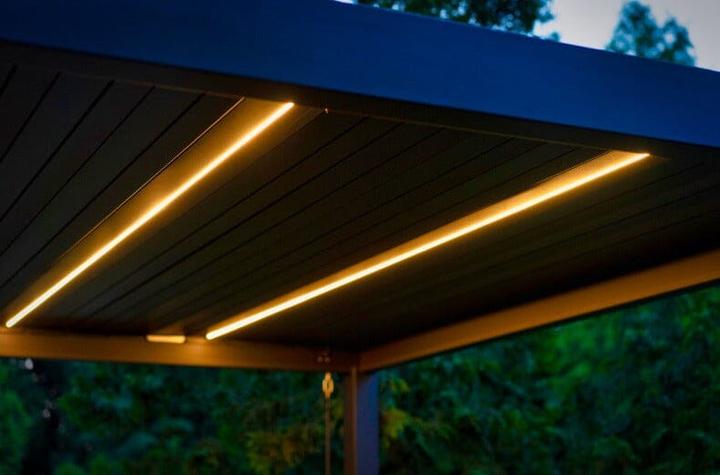 Produktbild Creative Living Solar LED-Lamelle, Weiss (300 cm, 17.30 cm)