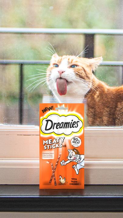Actual product image Dreamies Meaty Sticks Chicken (Adult, 1 pcs., 30 g)