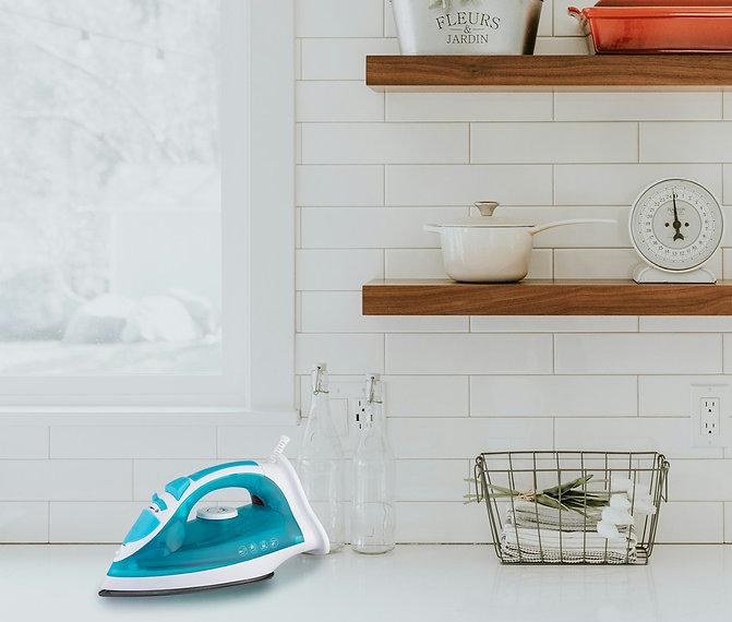 Actual product image Ohmex STI-2024 steam iron (2200 W, 120 g/min)