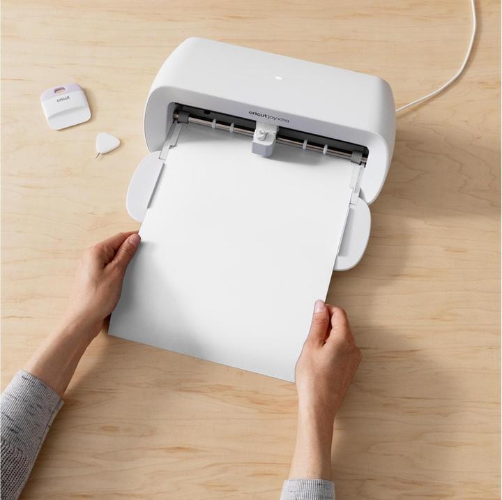Image du produit Cricut Film vinyle Joy Xtra Smart détachable 24.1 x 91.4 cm, Blanc