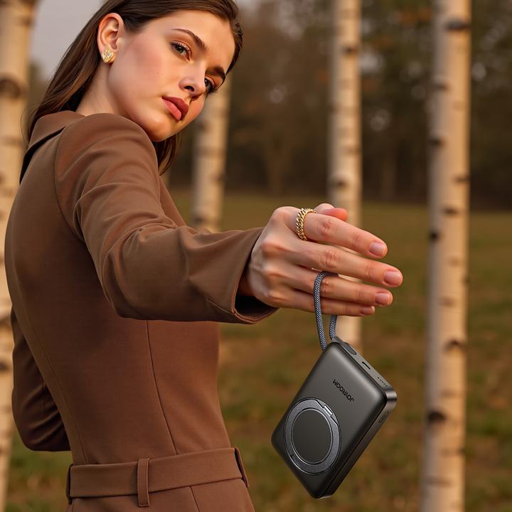 Produktbild Joyroom 22.5W MagSafe Wireless Power Bank 10000mAh with ring stand - Black (10000 mAh, 22.50 W, 38.50 Wh)