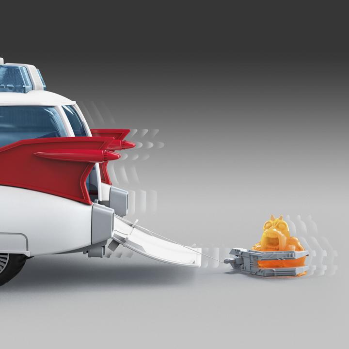 Actual product image Hasbro The Real Ghostbusters: ECTO-1 - Kenner Classics