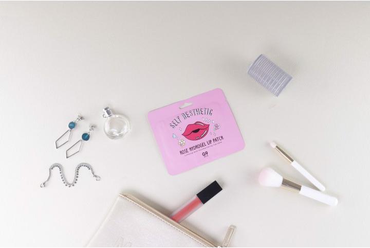 Actual product image G9 Skin self aesthetic rose hydrogel lip patch (Lip Patches)
