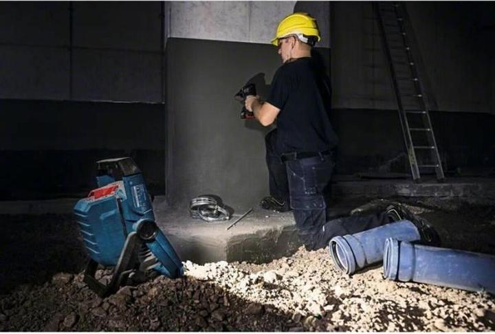 Image du produit Bosch Professional GLI Professional (2200 lm)