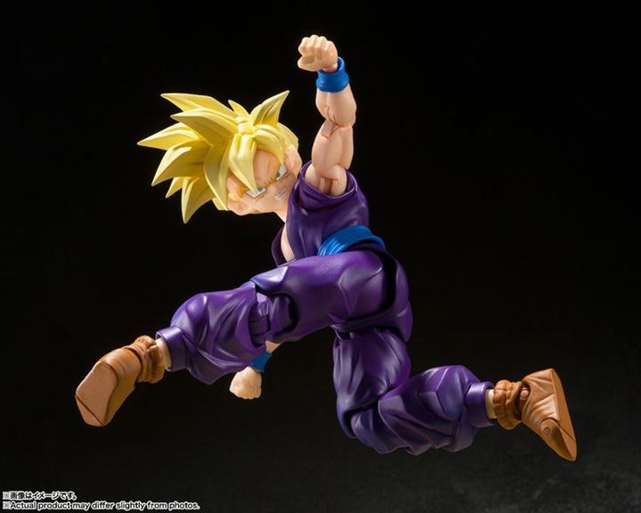 Actual product image Tamashii Nation Dragon Ball Z S.H. Super Saiyan Son Gohan - The Warrior Who Surpassed Goku